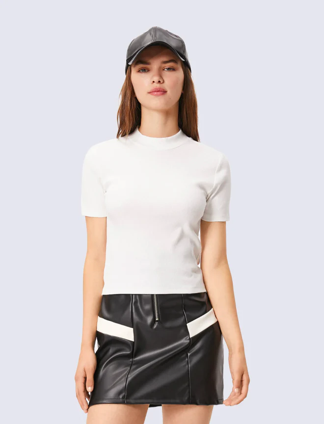 Short-Fit Sporty Round Neck T-shirt - White